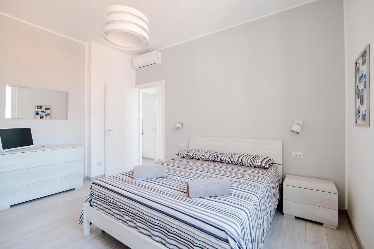 Bright Home - The House Of Travelers Como