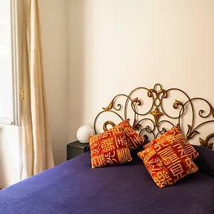 https://domus-maya-colosseum.it-romehotels.com