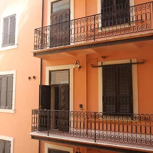https://colosseo-smart-flat.it-romehotels.com