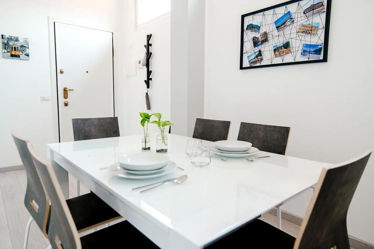 Bright Home - The House Of Travelers Como