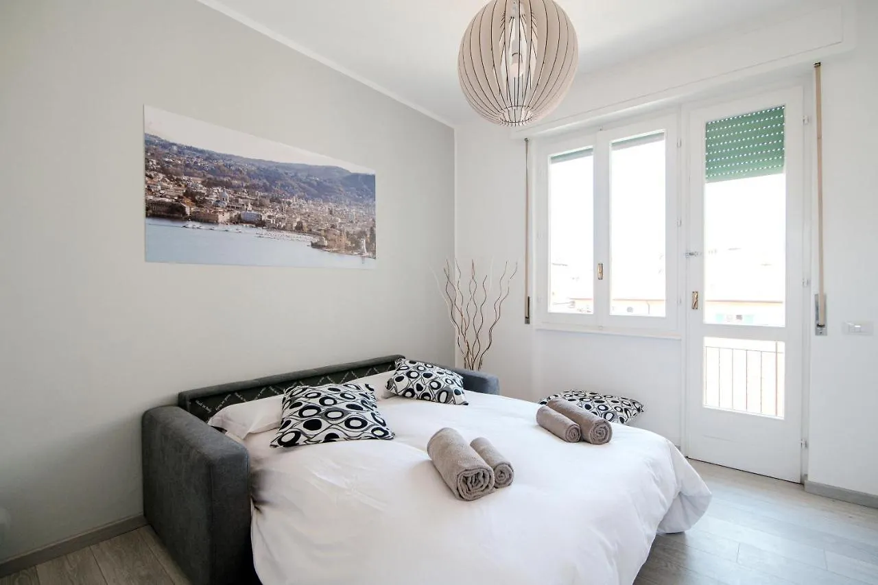 Bright Home - The House Of Travelers Como 0*,  Italy
